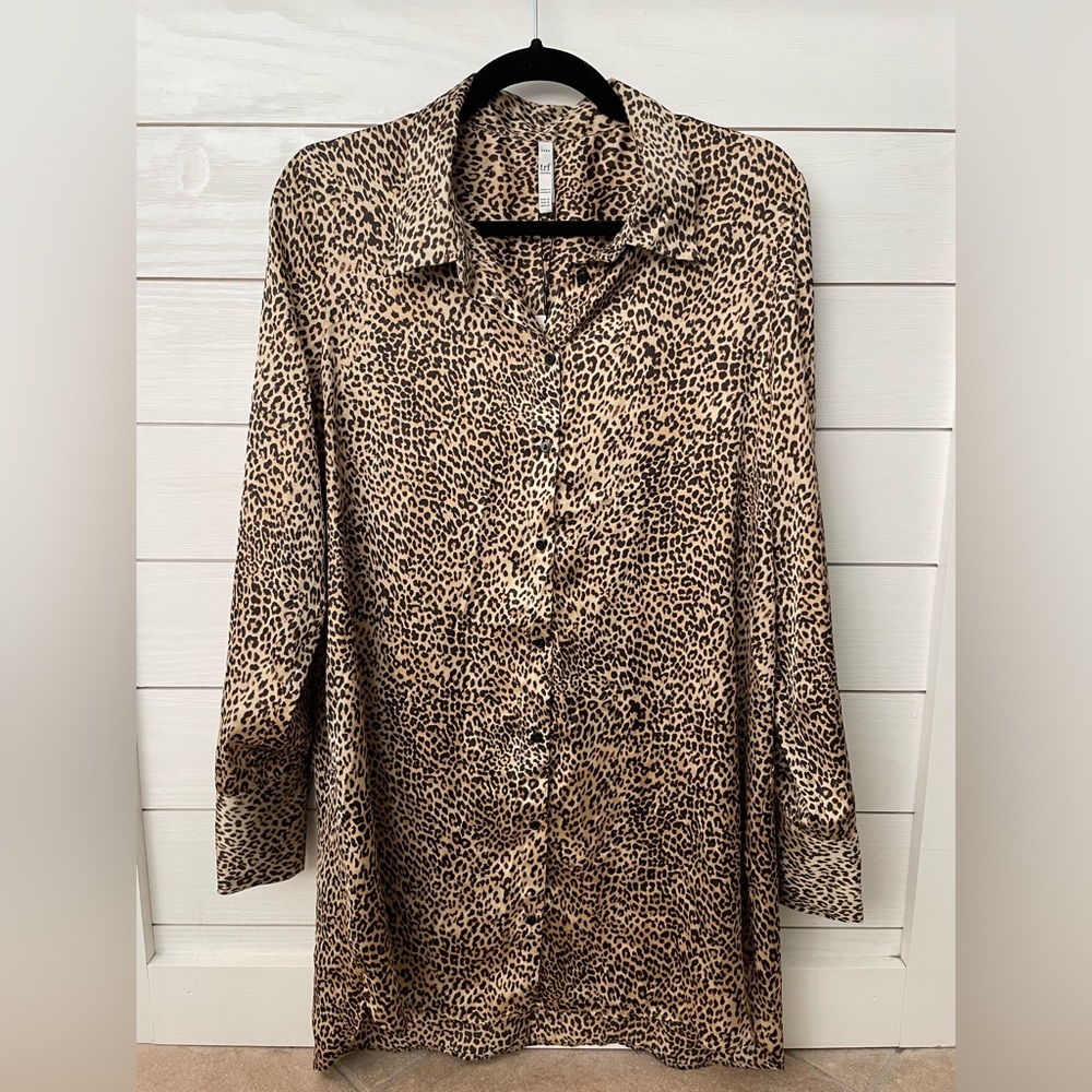 NWT Zara leopard print satin blouse- size M/L